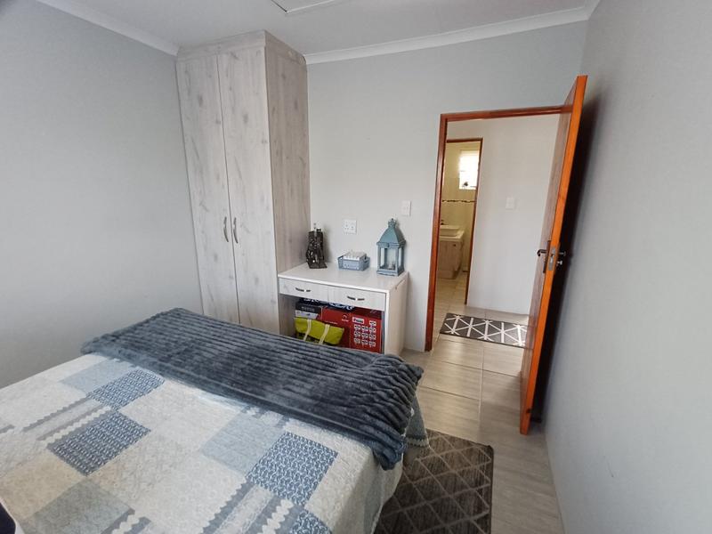4 Bedroom Property for Sale in Pearly Beach Western Cape